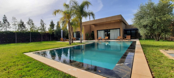 Villa R One