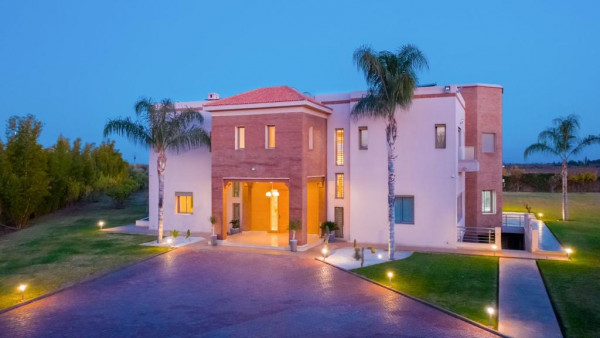 Villa Bradly